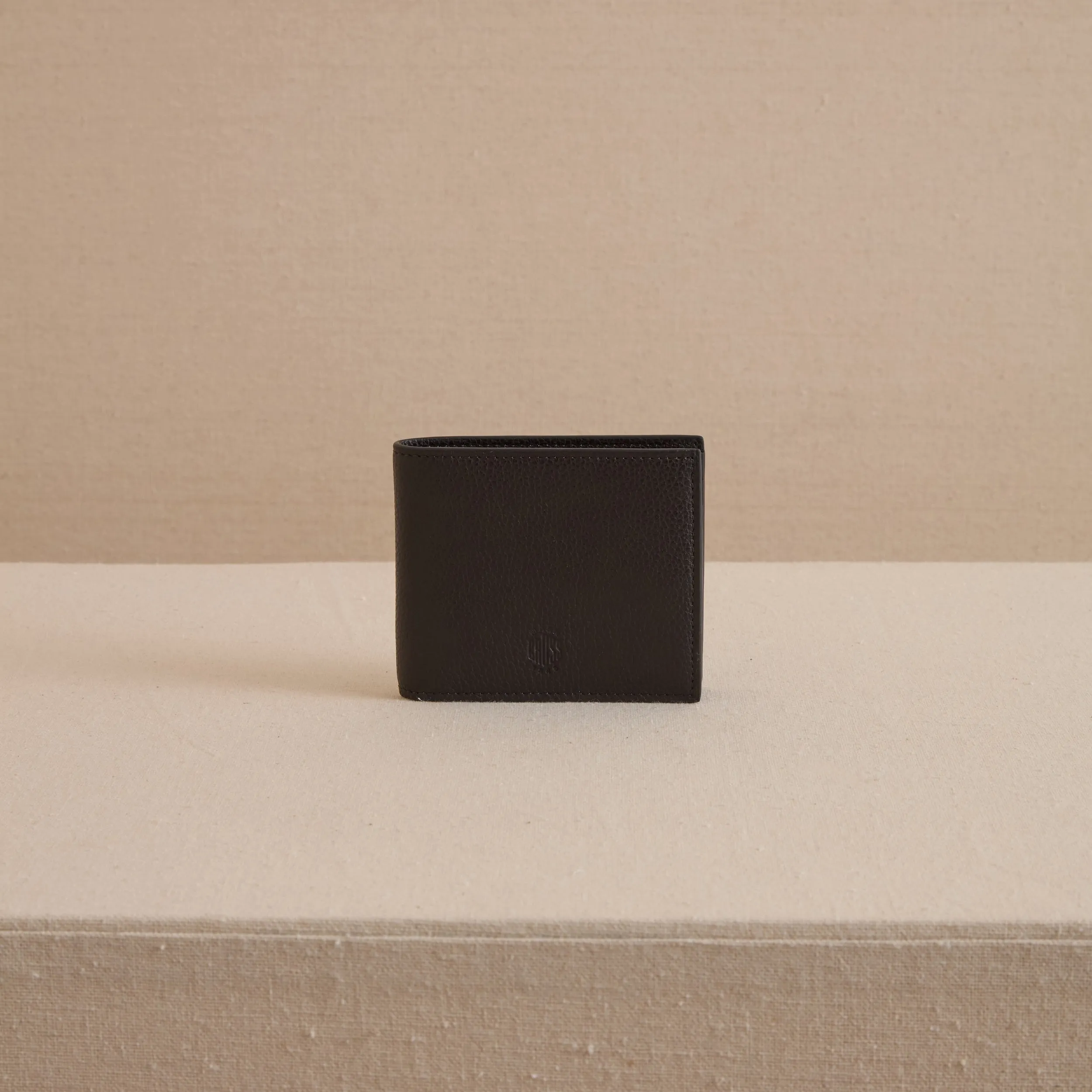 Bi-Fold Wallet in Tumbled Grain Black