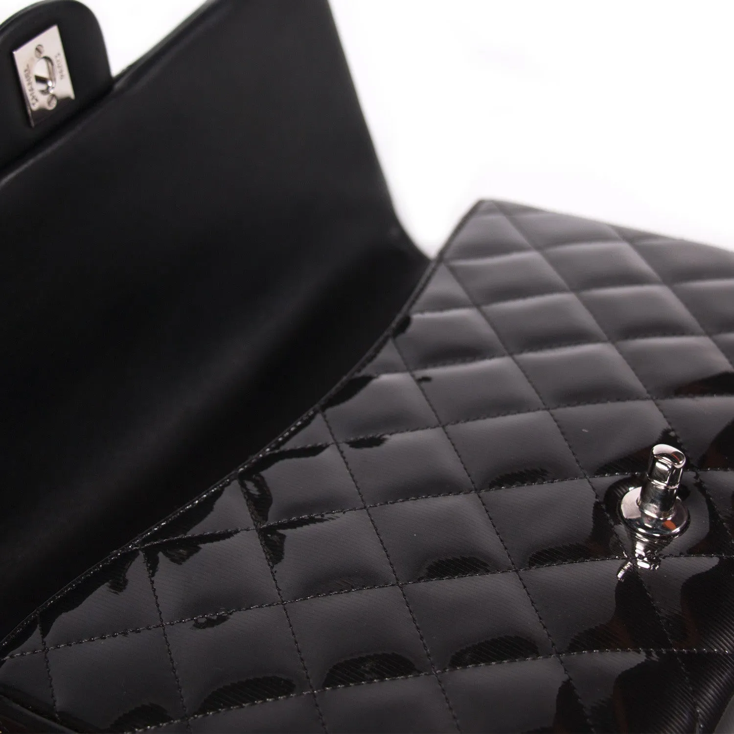 Chanel Classic Clutch With Chain