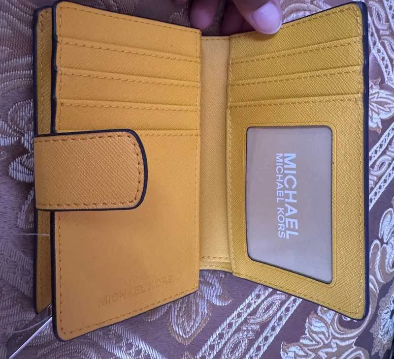 Medium Crossgrain Leather Wallet