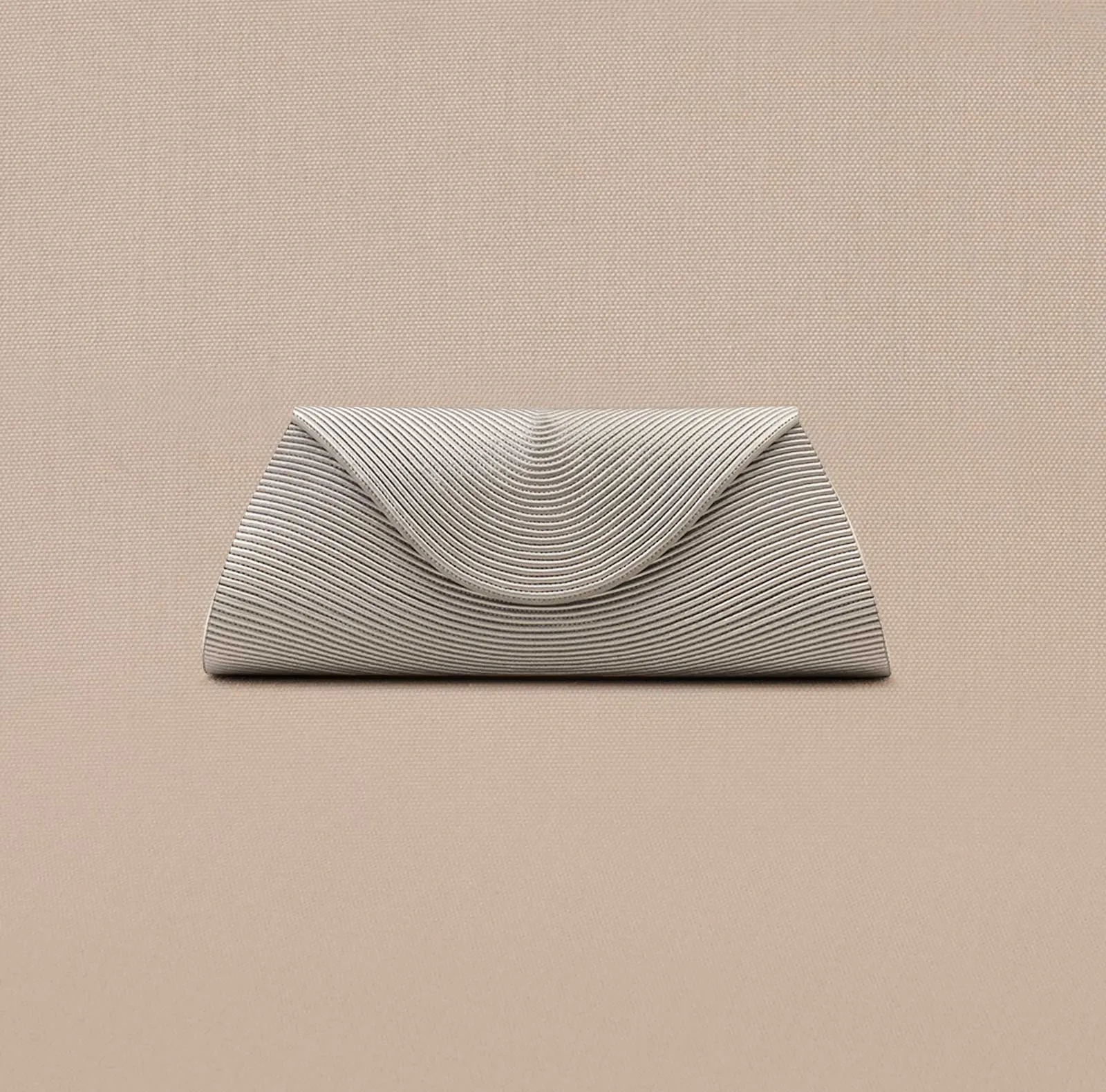Reba Clutch