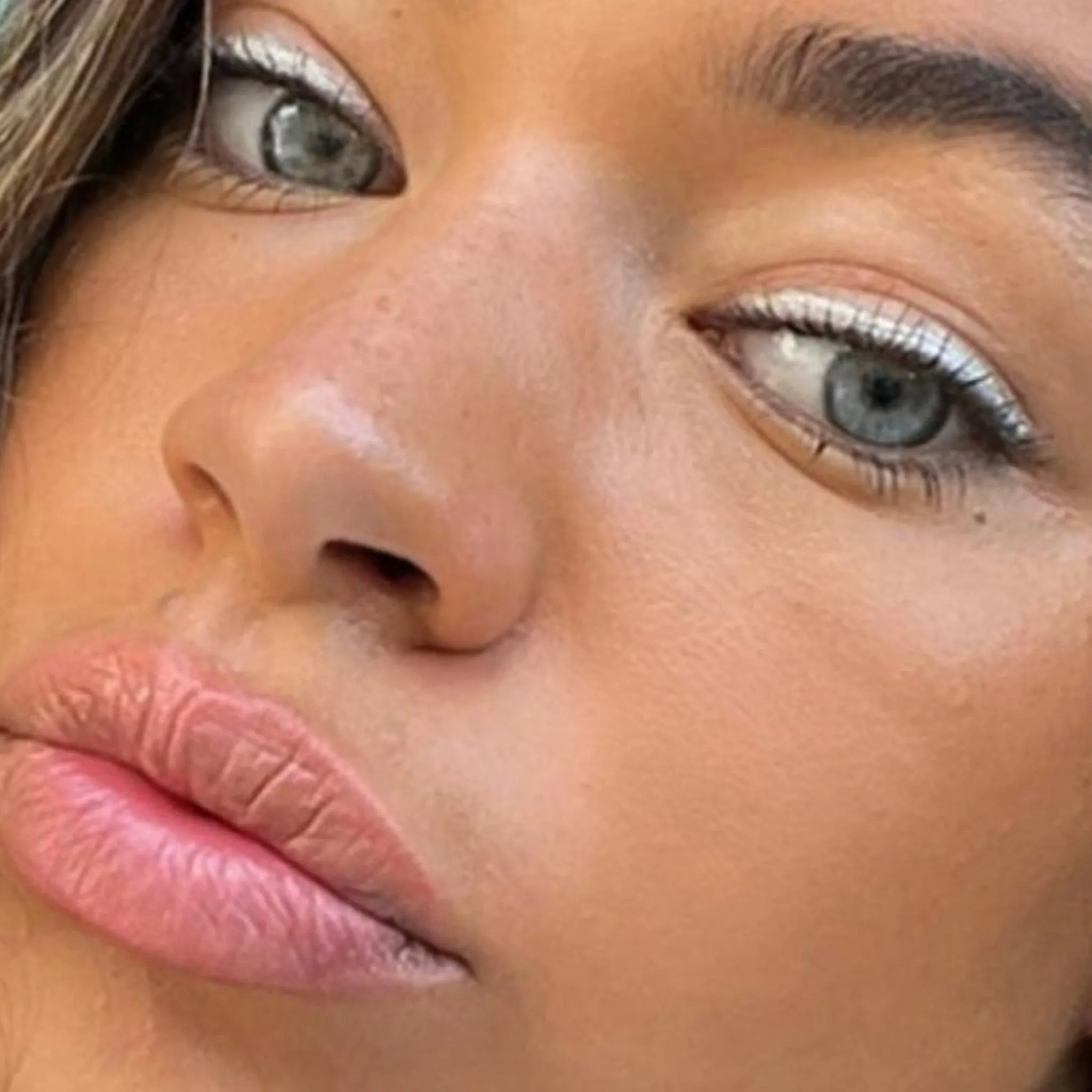 Satin Eyeliner