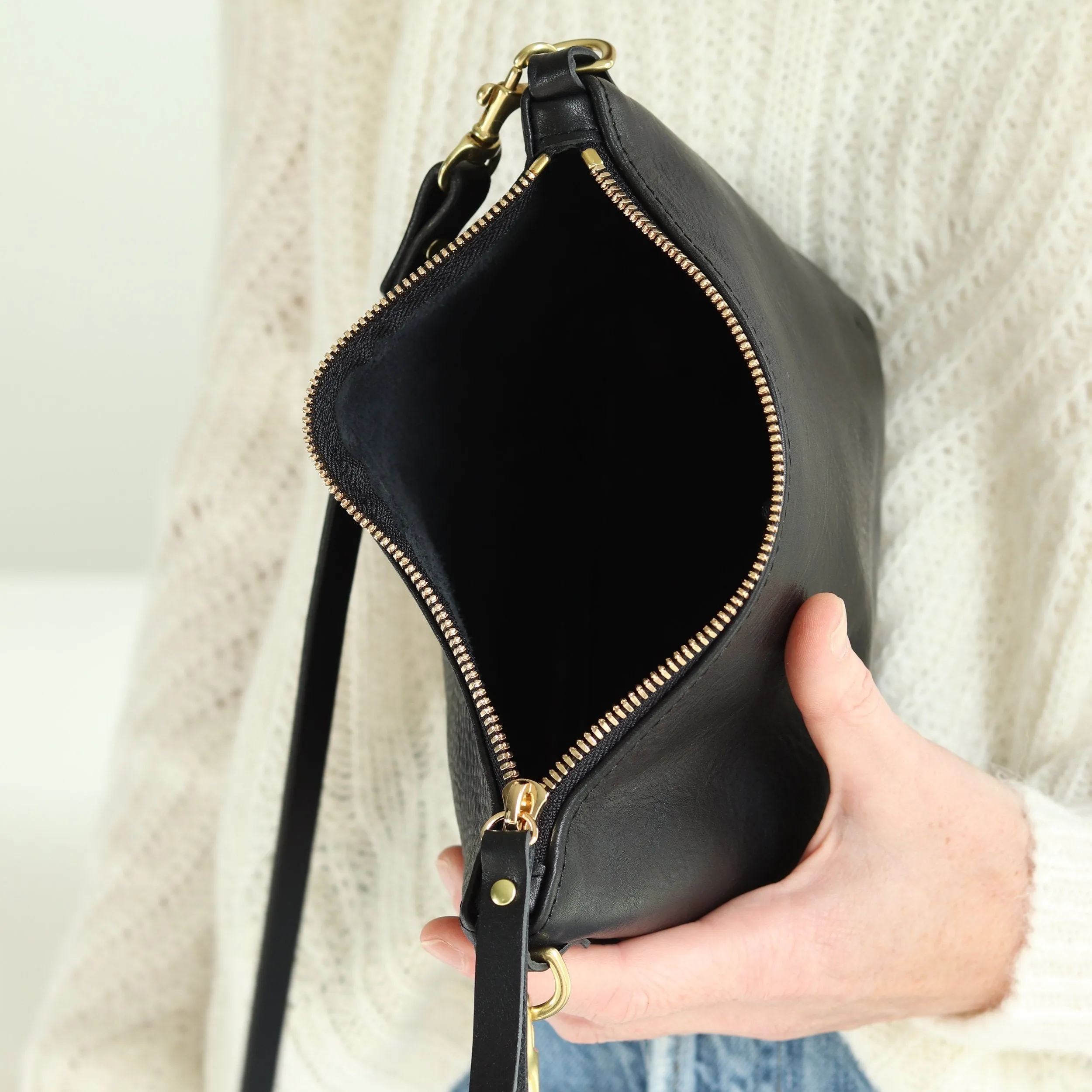 Seconds Sale - Small Leather Convertible Crossbody Clutch Bag - Black Pebble