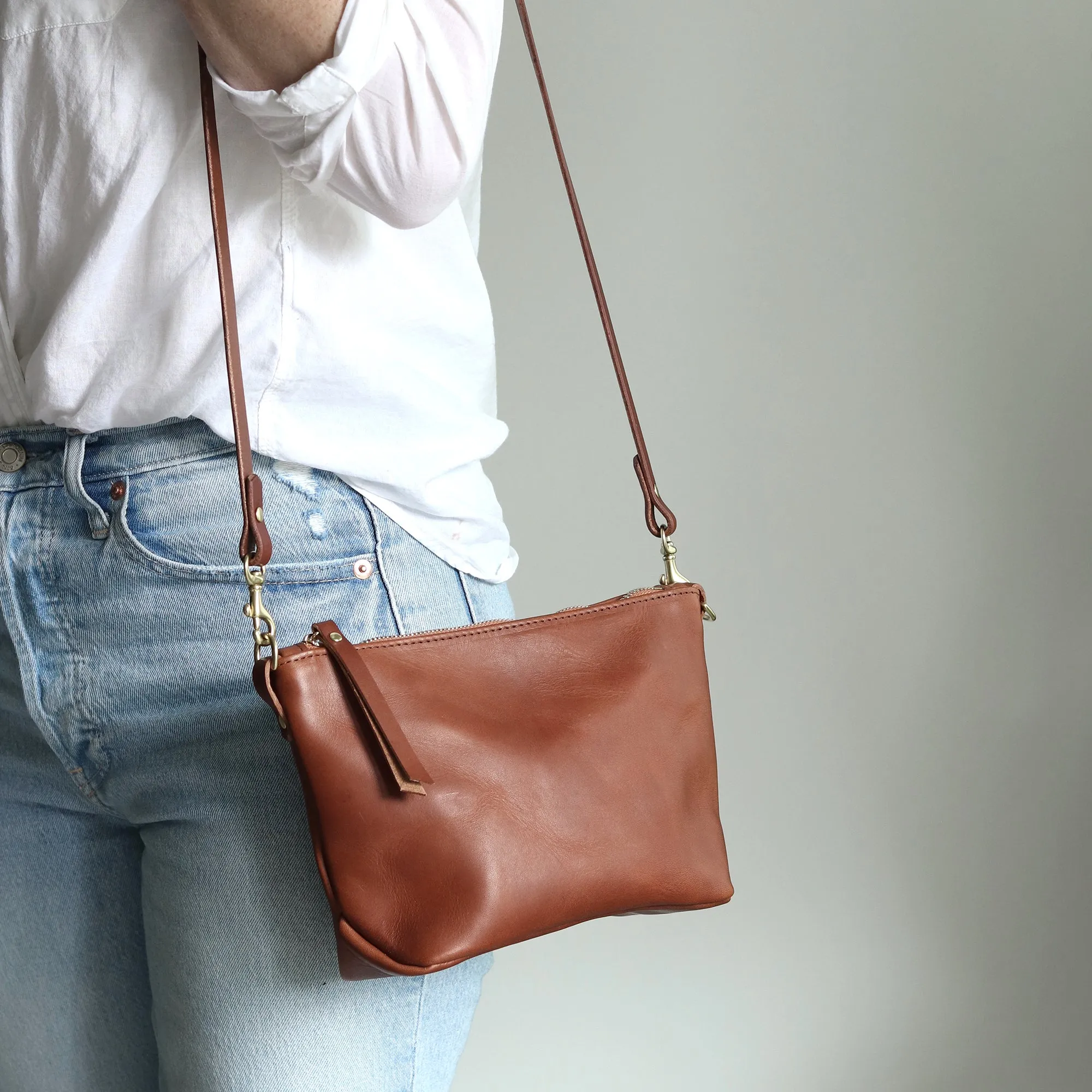 Seconds Sale - Small Leather Convertible Crossbody Clutch Bag - Cognac