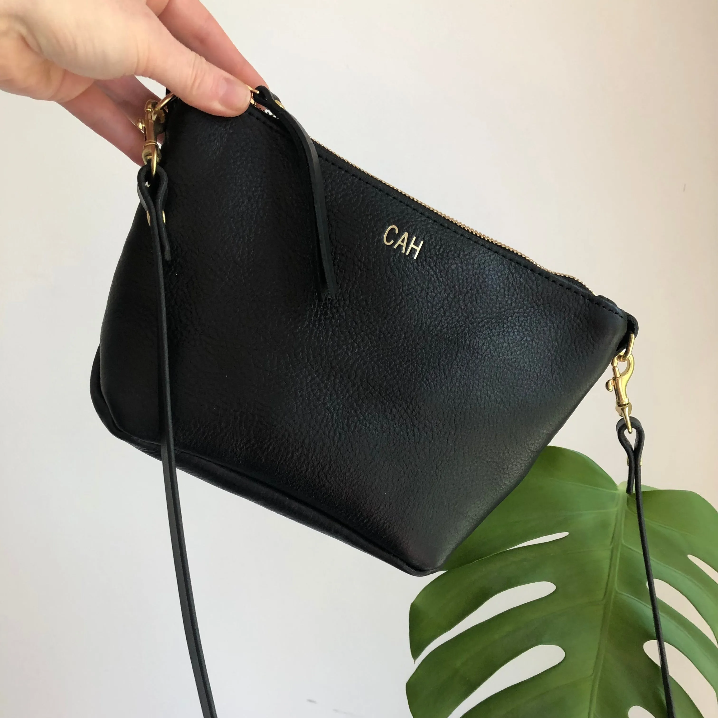 Seconds Sale - Small Leather Convertible Crossbody Clutch Bag - Cognac