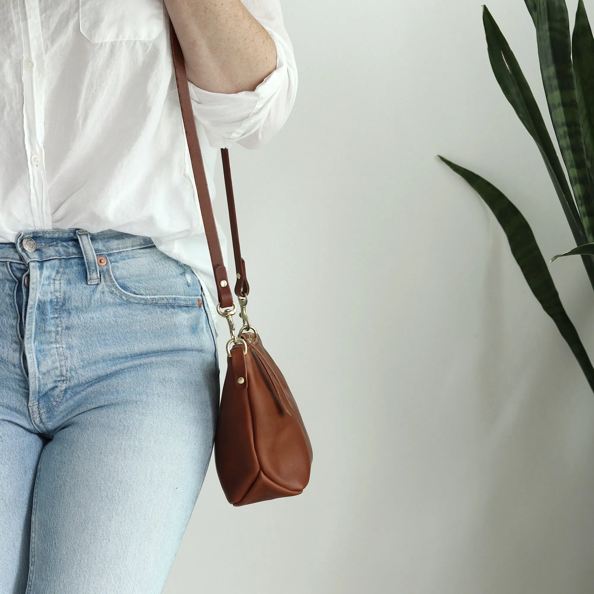 Seconds Sale - Small Leather Convertible Crossbody Clutch Bag - Cognac